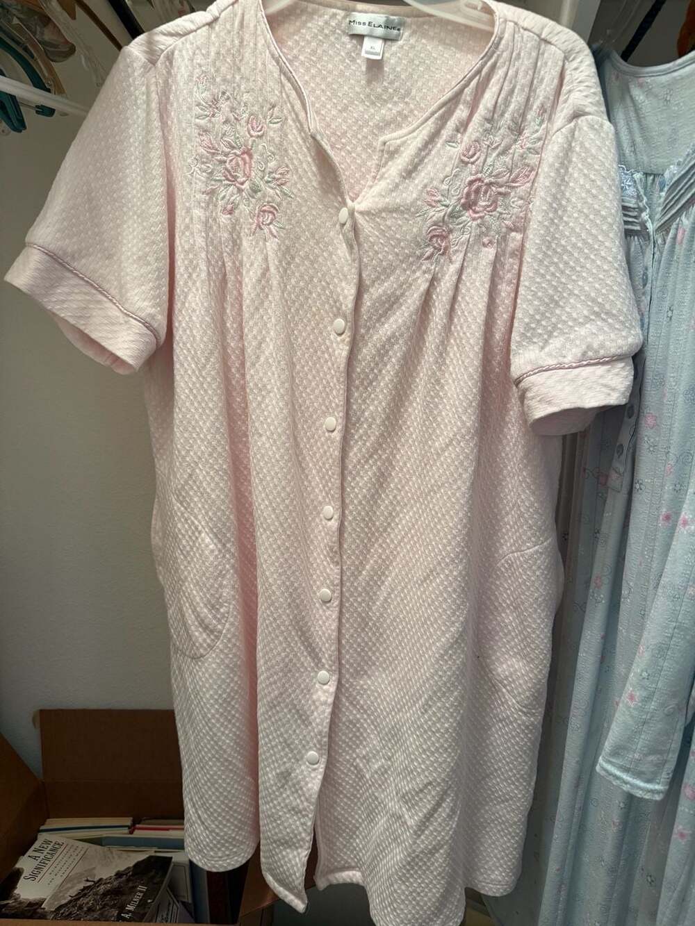 Miss Elaine Seersucker Snap Robe Size XL Pink Floral